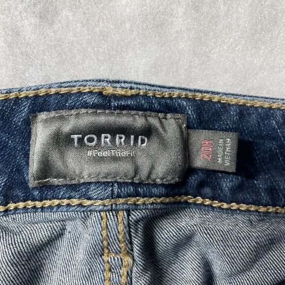 Torrid Womens Denim Blue Distressed Perfect Boyfriend Ankle Jeans Sz 20R - Picture 3 of 8